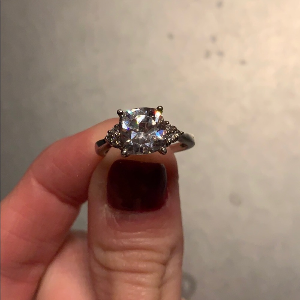 Cubic zirconia ring